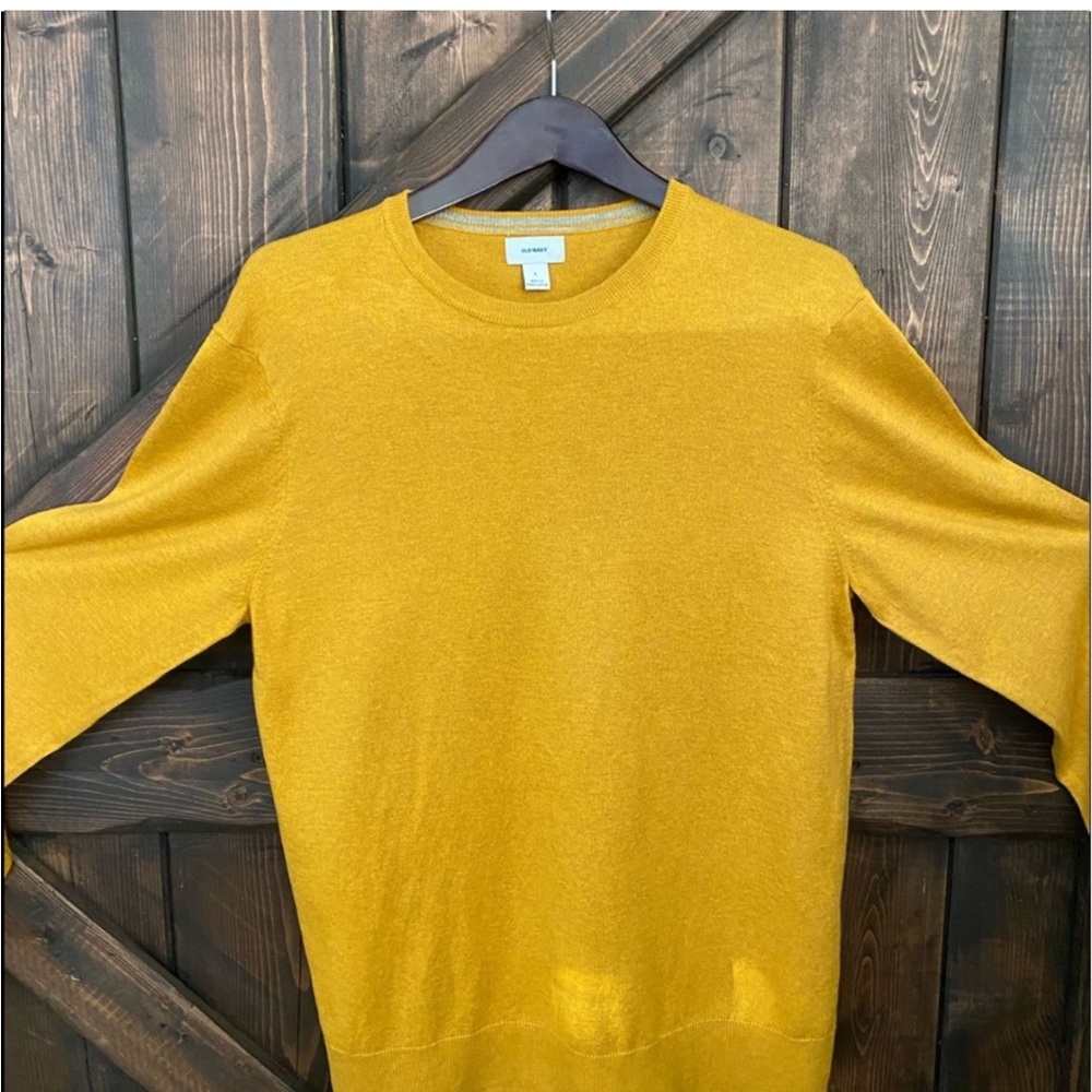 Old Navy Men’s Mustard Yellow Crewneck Lightweight Knit Sweater Size L